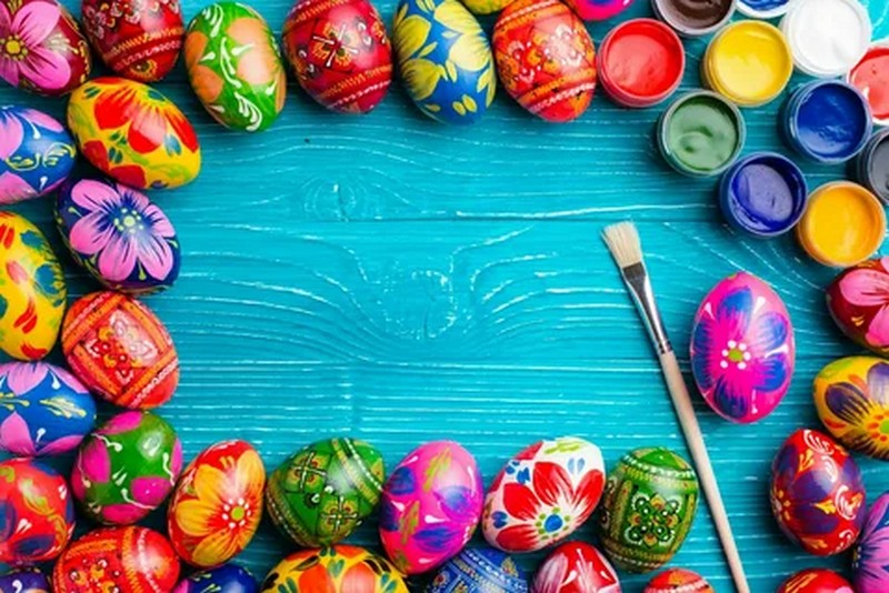 Знаете, в какие цвета запрещено красить яйца на Пасху? Что советует церковь
